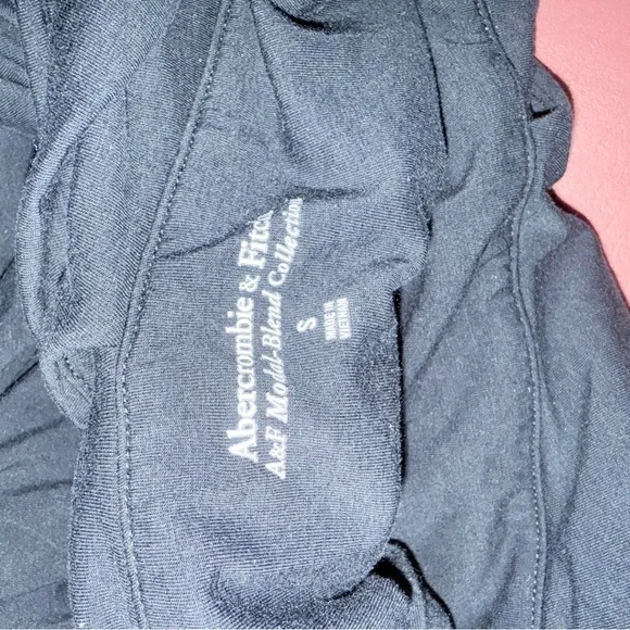 Abercrombie & Fitch Women’s Off The Shoulder Ruched Wrap Top Size Small Black - Picture 7 of 7